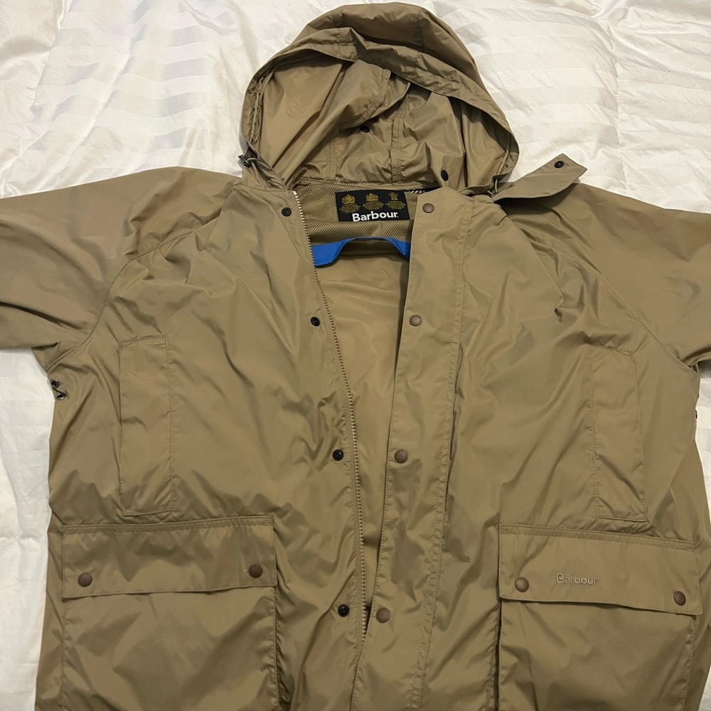 Men’s Barbour unlined rain jacket military brown and Barbour bag XXL